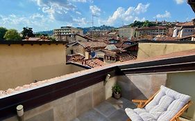 Magic Place Bergamo! Relax Apartment With Terrace In The Heart Of The City